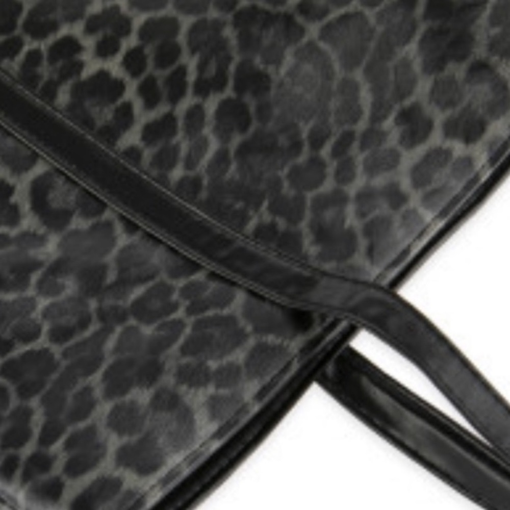 Animal Print Tote - Picture 2 of 2